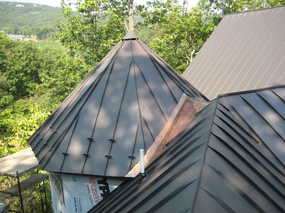Professional Gutter Cleaning by Craftsman Roofing in Zee Estates
